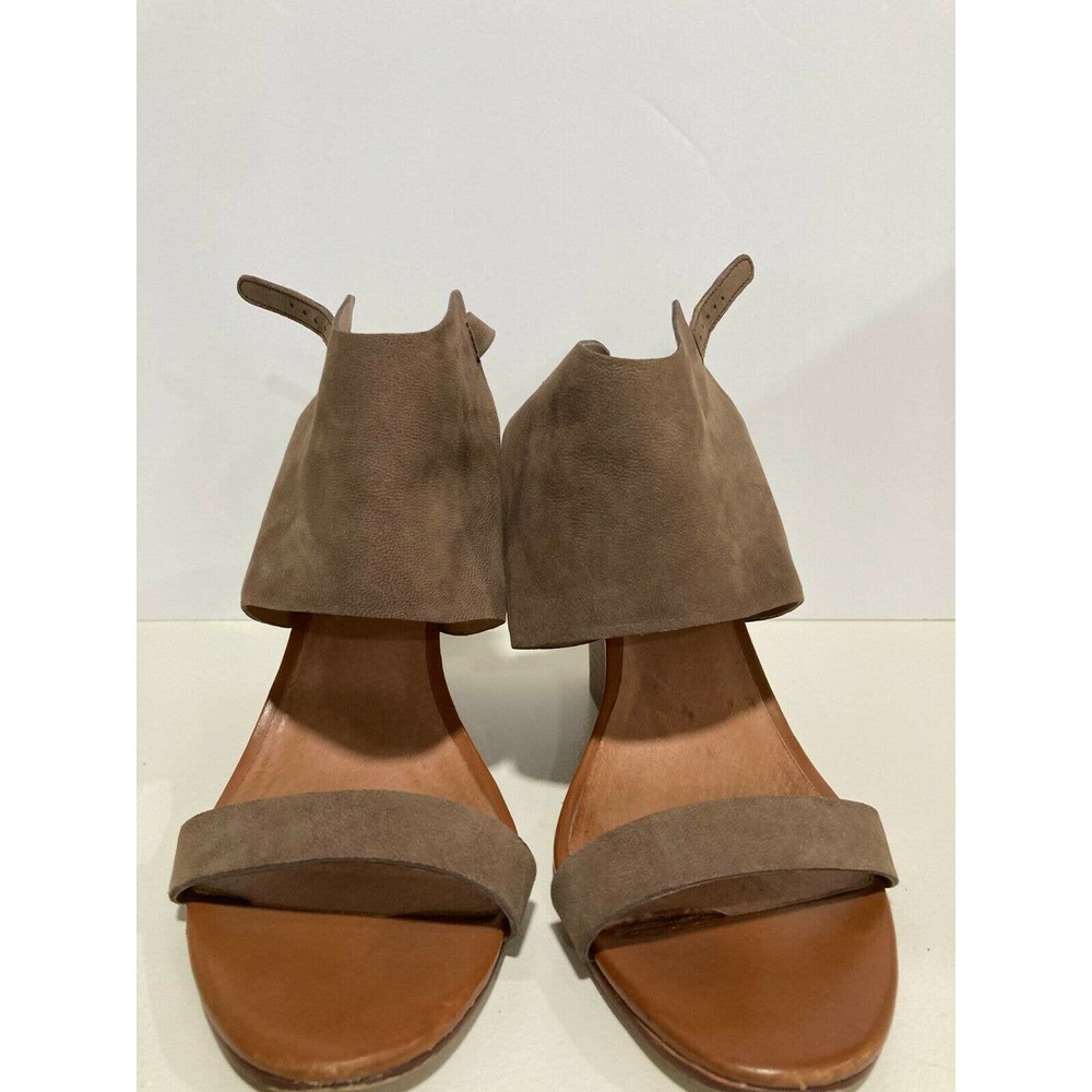 Halogen women's Taupe Leather Wedge Stacked Wedge Heel Sandals‎ Size 9.5